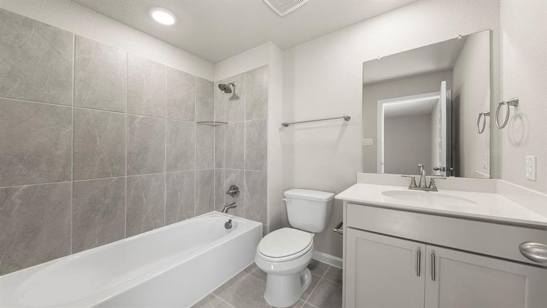 23. 1617 Gracehill - 3RD Bath