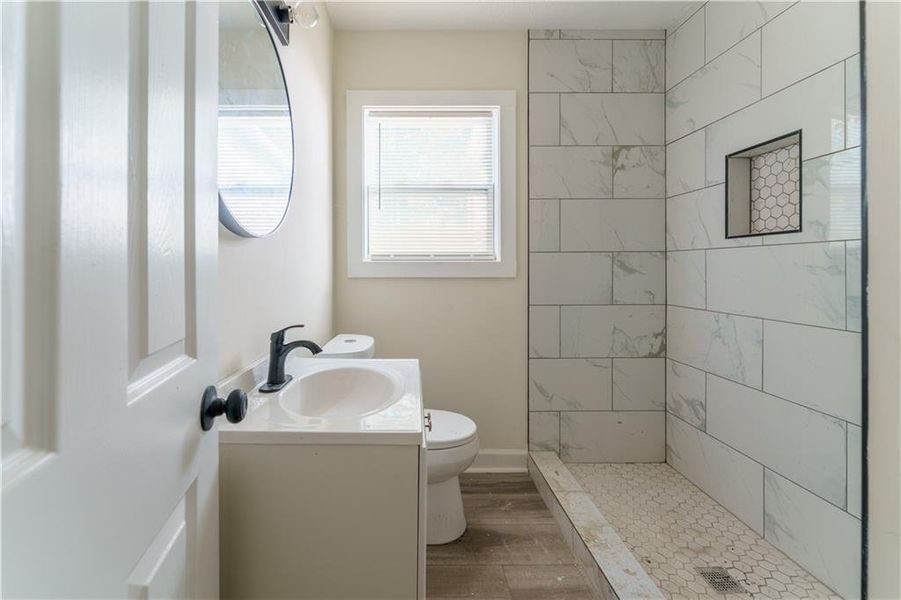 Furnished interior view inside a new home in , Atlanta (Image 9).
