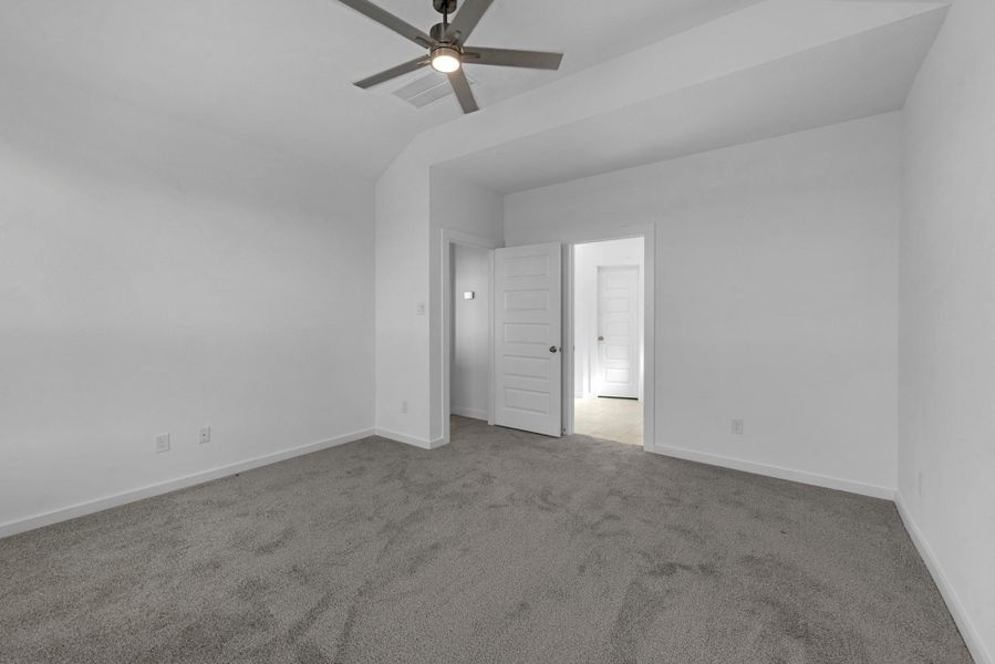 Spacious, unfurnished interior of a new home in Beacon Hill, Waller (Image 17).