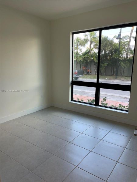 Spacious, unfurnished interior of a new home in , Doral (Image 19).