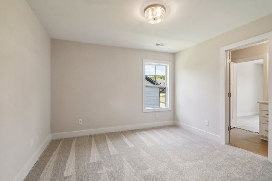 Representative unfurnished interior of a home built from the Collin II by Great Southern Homes in Cross Creek Golf Club, Seneca (Image 32). Representative unfurnished interior of a home built from the Collin II by Great Southern Homes in Cross Creek Golf Club, Seneca (Image 32).