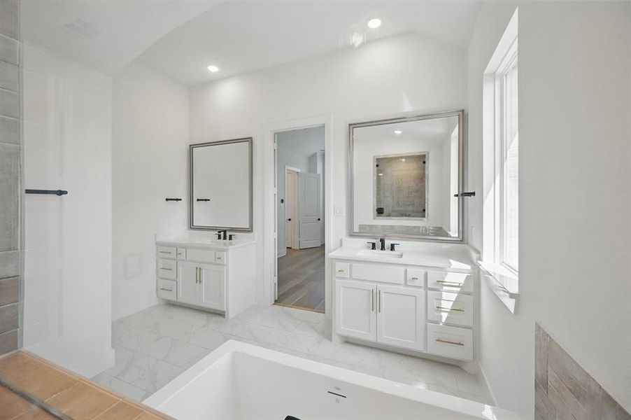 Furnished interior view inside a new home in Dove Hollow, Waxahachie (Image 5). Furnished interior view inside a new home in Dove Hollow, Waxahachie (Image 5).