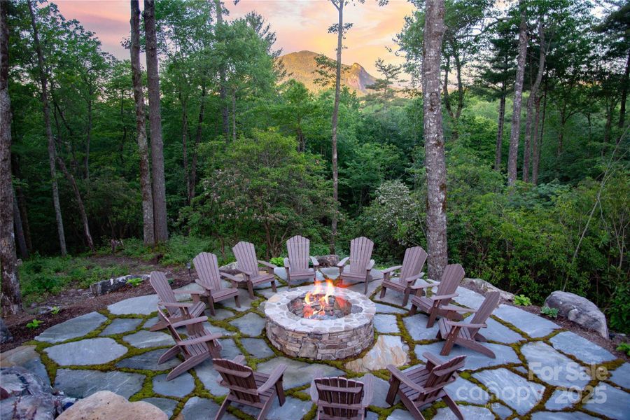 Community amenities in , Cashiers (Image 35).