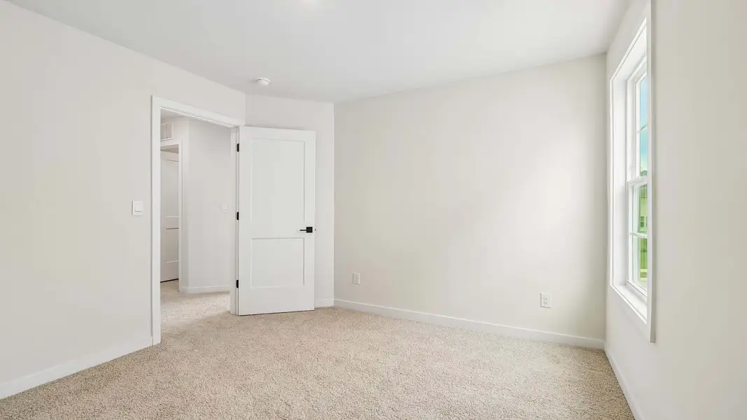Representative unfurnished interior of a home built from the Ashley by D.R. Horton in Westport, York (Image 31).