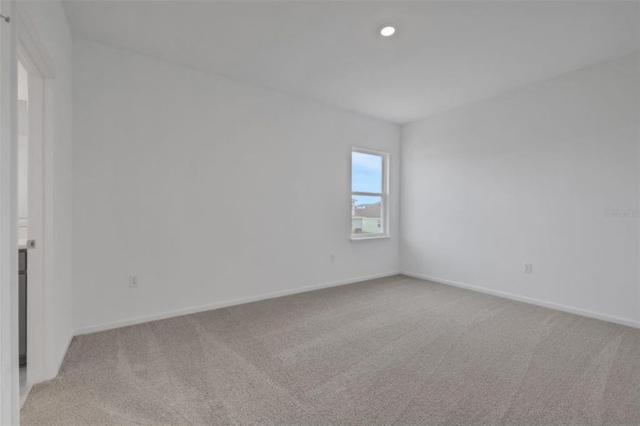 Spacious, unfurnished interior of a new home in Crossroads at Kelly Park, Apopka (Image 29). Spacious, unfurnished interior of a new home in Crossroads at Kelly Park, Apopka (Image 29).