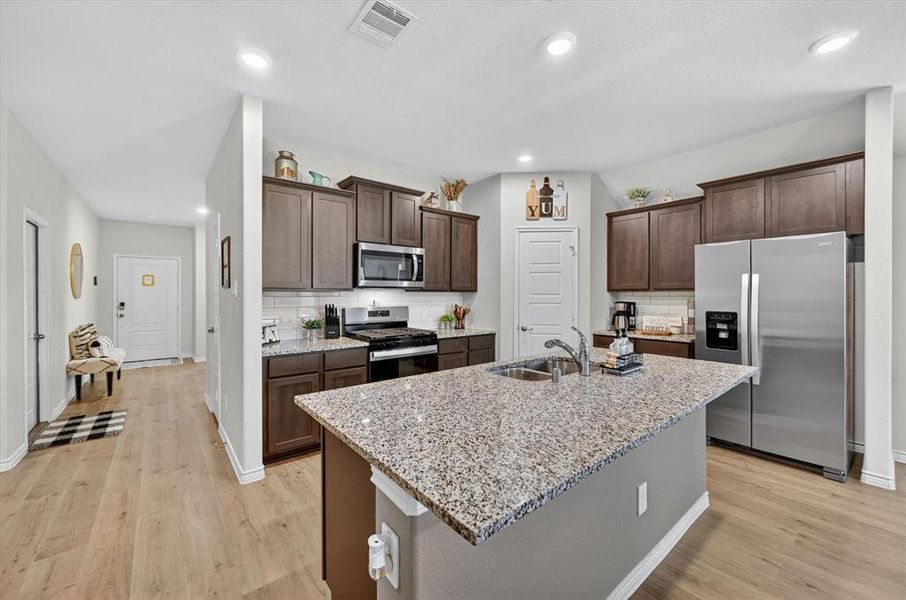 Furnished interior view inside a new home in Williamsburg, Fate (Image 18).