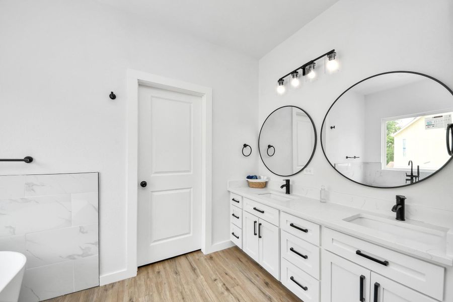 Furnished interior view inside a new home in , Houston (Image 8).