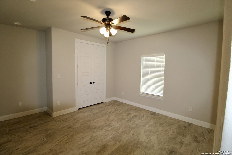 Spacious, unfurnished interior of a new home in , Lytle (Image 16).