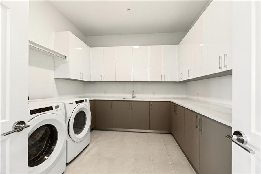 Furnished interior view inside a new home in The Dillon Buckhead, Atlanta (Image 11).