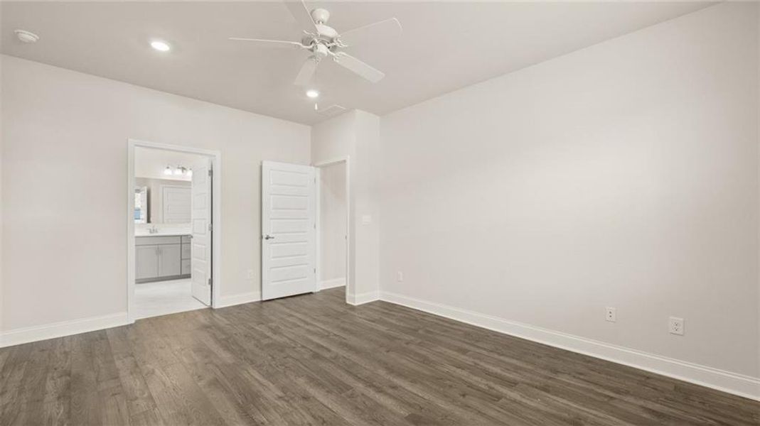 Spacious, unfurnished interior of a new home in Oak Ridge Meadows - Active Adult, Locust Grove (Image 20). Spacious, unfurnished interior of a new home in Oak Ridge Meadows - Active Adult, Locust Grove (Image 20).