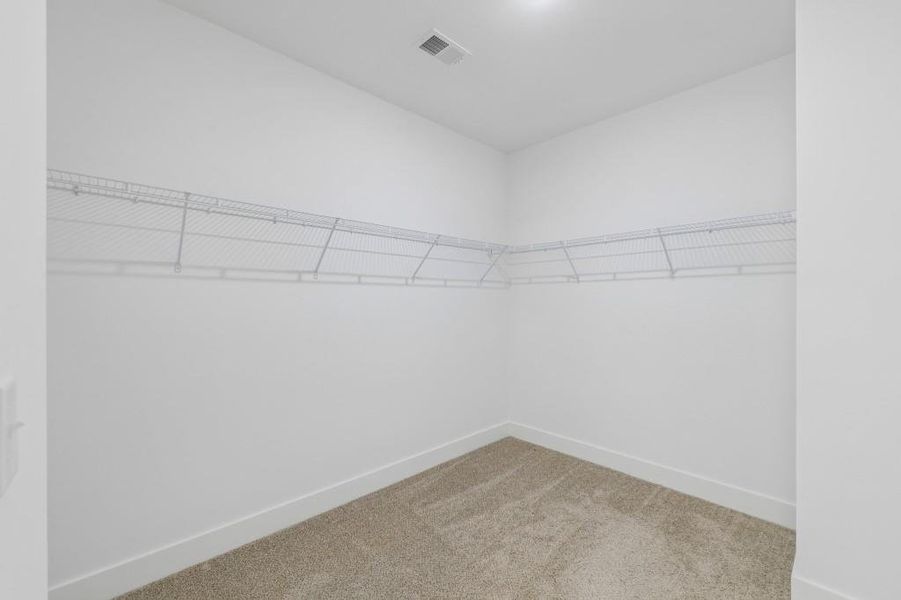 Spacious, unfurnished interior of a new home in Magnolia Ridge, Monroe (Image 32).