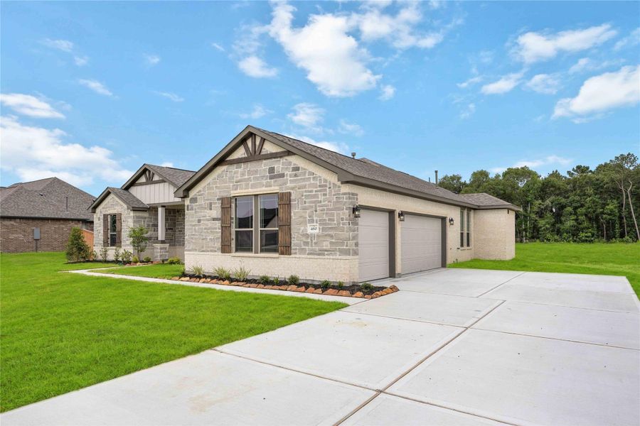 Enjoy a 3-car side load garage for your cars, tools, and any other storage needs. Enjoy a 3-car side load garage for your cars, tools, and any other storage needs.