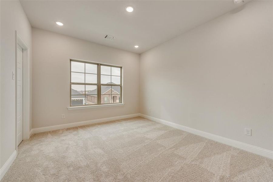 Spacious, unfurnished interior of a new home in Sutton Fields, Celina (Image 33).