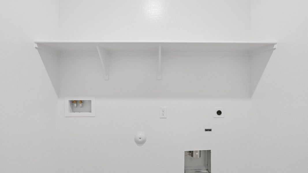 Spacious, unfurnished interior of a new home in Quail Ranch, San Tan Valley (Image 29). Spacious, unfurnished interior of a new home in Quail Ranch, San Tan Valley (Image 29).