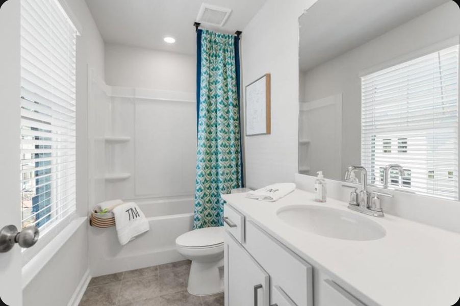 Furnished interior view inside a new home in Rosewood Farm, Lawrenceville (Image 9).