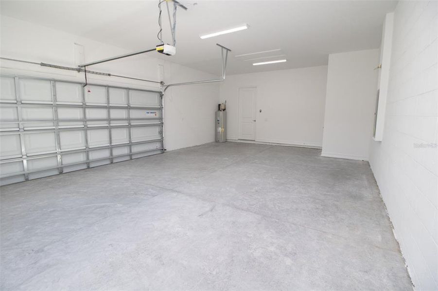 Spacious, unfurnished interior of a new home in Pine Ridge Estates, Beverly Hills (Image 18). Spacious, unfurnished interior of a new home in Pine Ridge Estates, Beverly Hills (Image 18).
