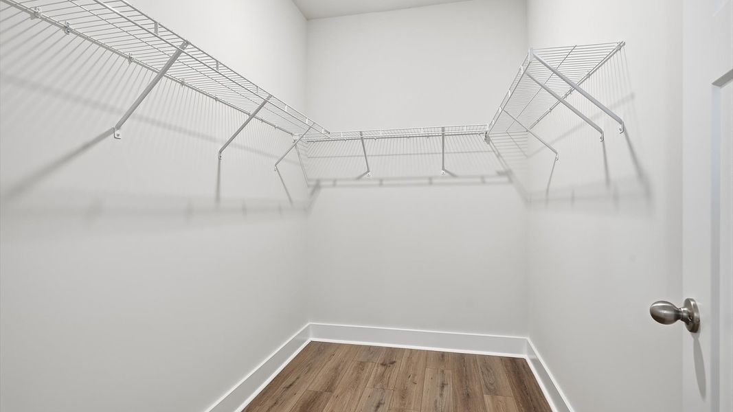 Walk-in Closet Walk-in Closet