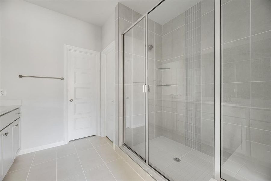 Furnished interior view inside a new home in Wade Settlement Townhomes, Frisco (Image 11).