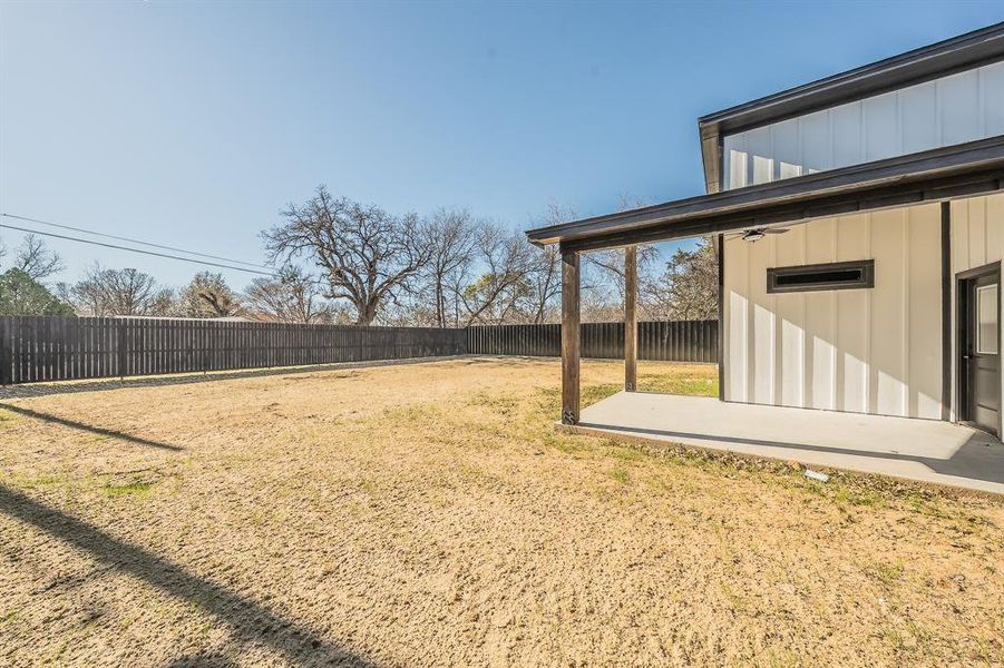 Exterior details and patio area of a home in , Bridgeport (Image 18).