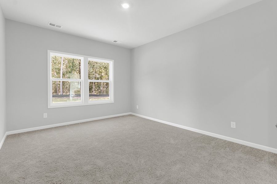 Spacious, unfurnished interior of a new home in Central Creek, Goose Creek (Image 22).