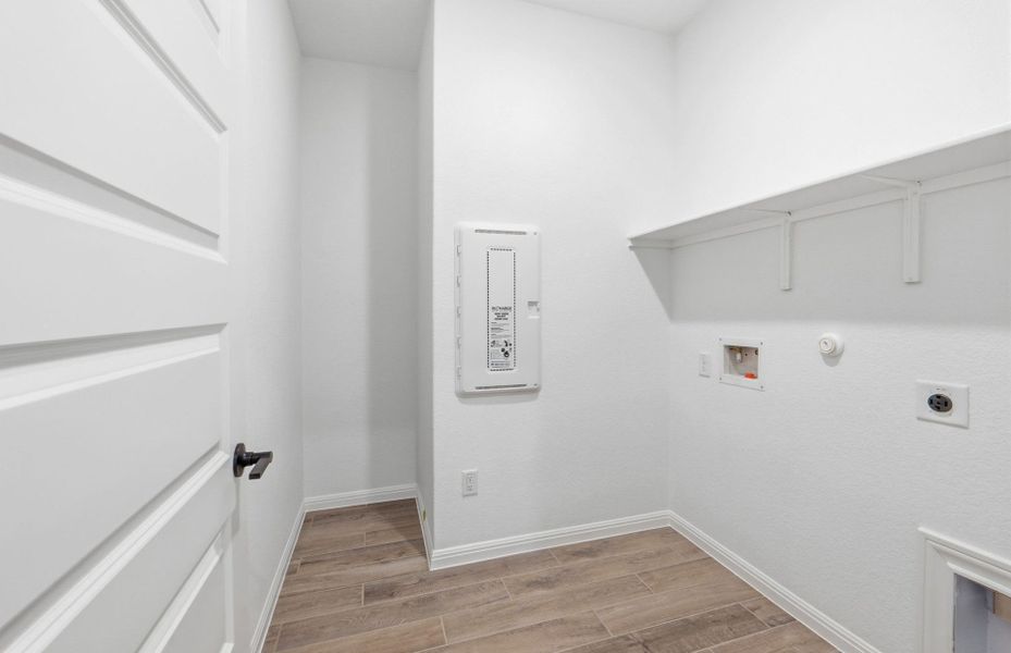 Spacious, unfurnished interior of a new home in West Cypress Hills, Spicewood (Image 38). Spacious, unfurnished interior of a new home in West Cypress Hills, Spicewood (Image 38).
