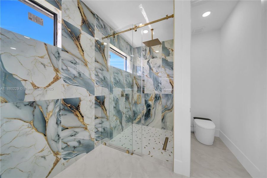 Image 33 of a home in . Image 33 of a home in .