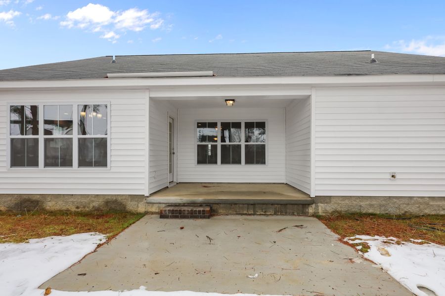 Exterior details and patio area of a home in Davenport Farms, Winterville (Image 28).