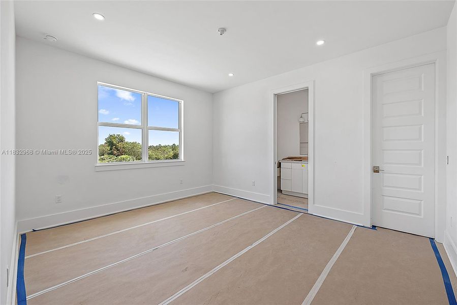 Spacious, unfurnished interior of a new home in Bridgewater, Jupiter (Image 36). Spacious, unfurnished interior of a new home in Bridgewater, Jupiter (Image 36).