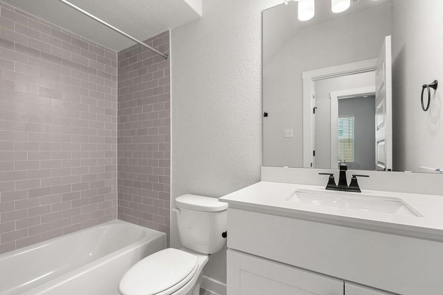 Furnished interior view inside a new home in Park Central, Georgetown (Image 15).