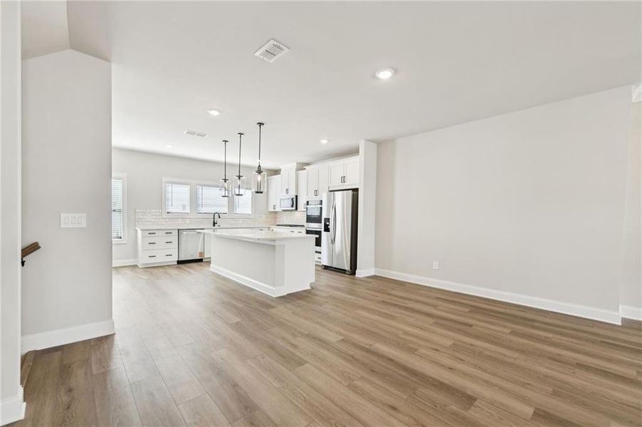 Spacious, unfurnished interior of a new home in , Lawrenceville (Image 43).
