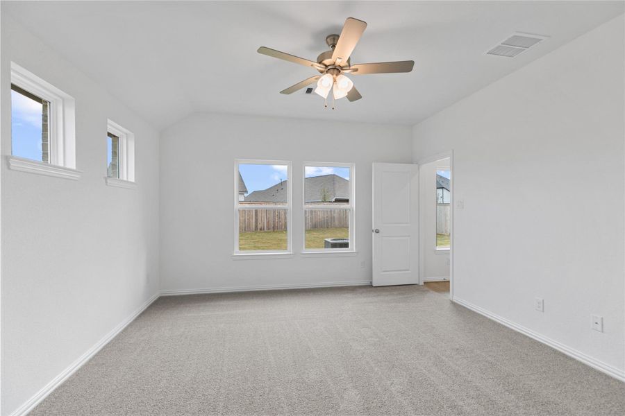 Spacious, unfurnished interior of a new home in Bridgeland Creekland Village, Cypress (Image 14).