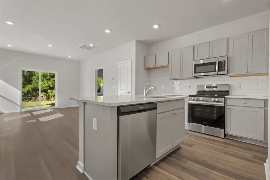 3br New Home in Ocean Isle Beach, NC.  - Slide 14