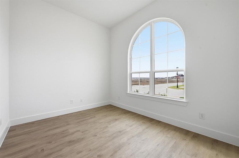 Spacious, unfurnished interior of a new home in Pecan Square, Northlake (Image 16).