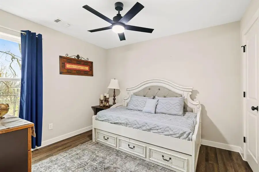 Furnished interior view inside a new home in , Denison (Image 8).