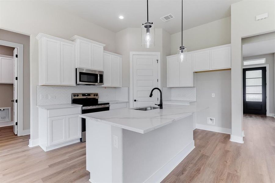 Furnished interior view inside a new home in , Marble Falls (Image 9).