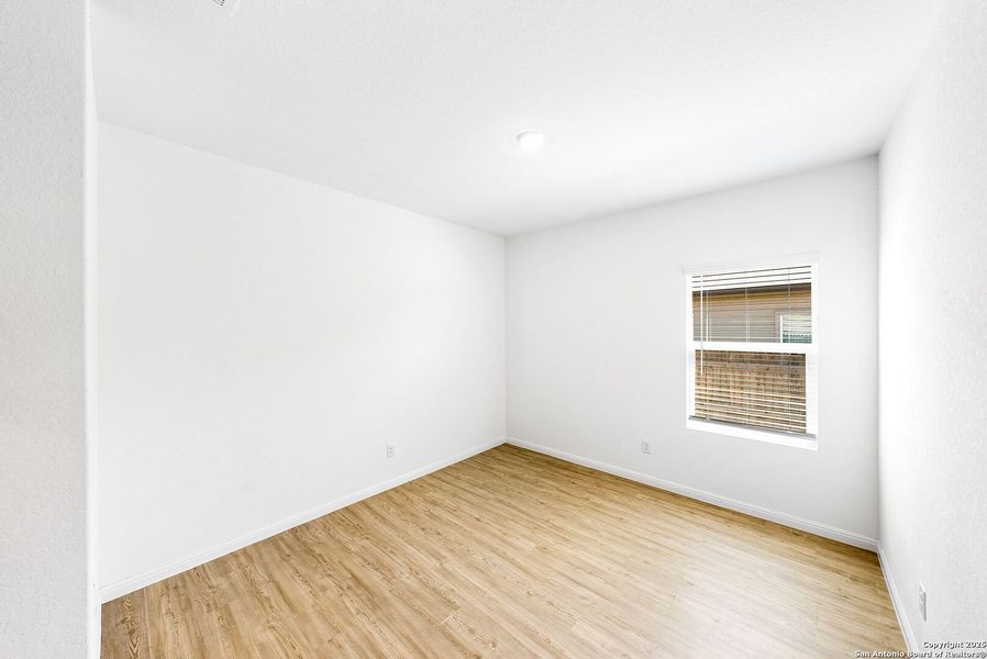 Spacious, unfurnished interior of a new home in , Bulverde (Image 18).