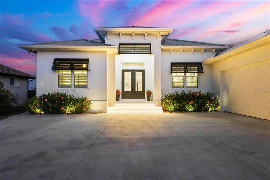 Exterior details and patio area of a home in , Placida (Image 32).