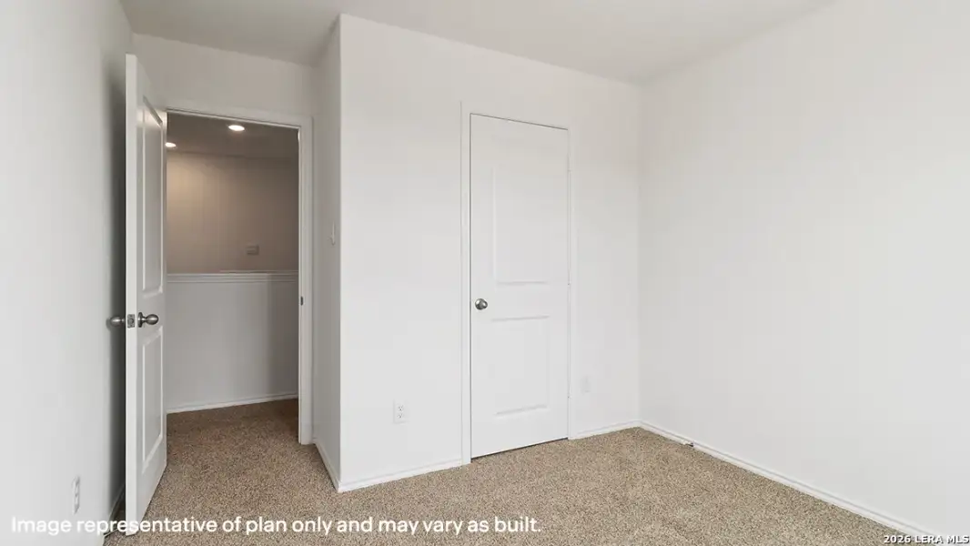 Spacious, unfurnished interior of a new home in Avenida, Converse (Image 18).