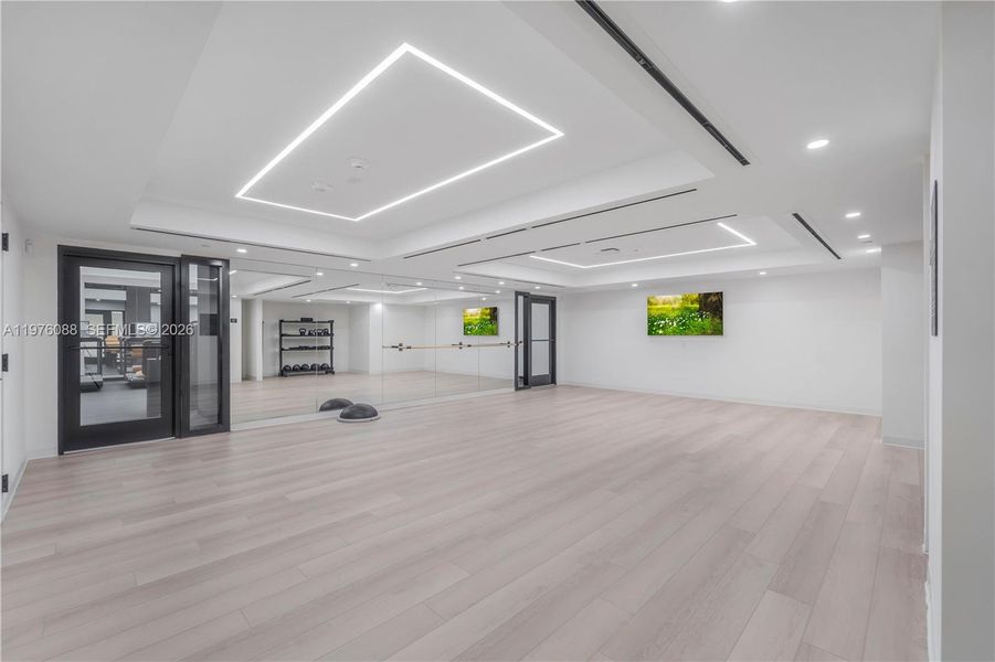 Spacious, unfurnished interior of a new home in , Miami (Image 26).