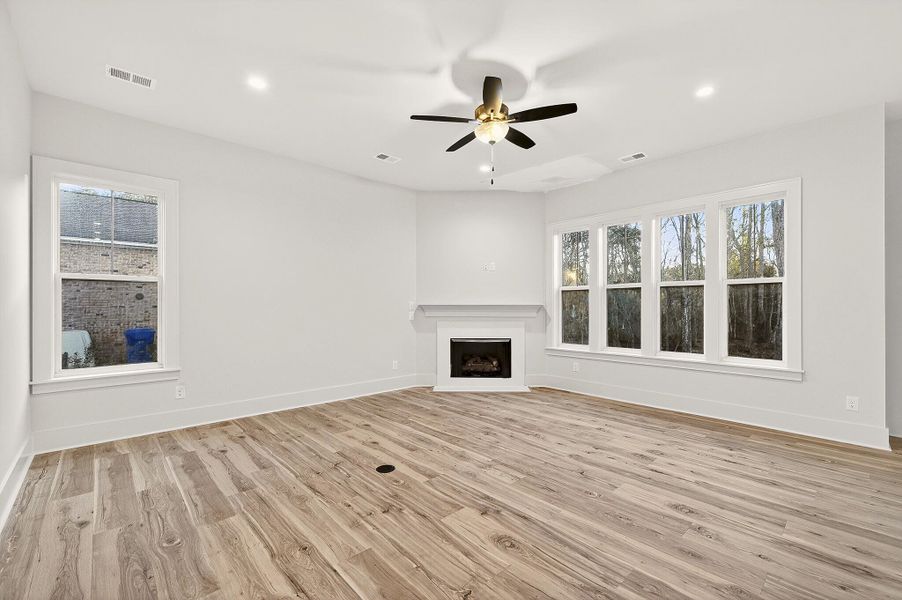 Spacious, unfurnished interior of a new home in , Mount Pleasant (Image 23).