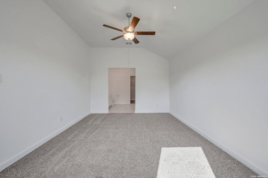 Spacious, unfurnished interior of a new home in Cinco Lakes, San Antonio (Image 19). Spacious, unfurnished interior of a new home in Cinco Lakes, San Antonio (Image 19).