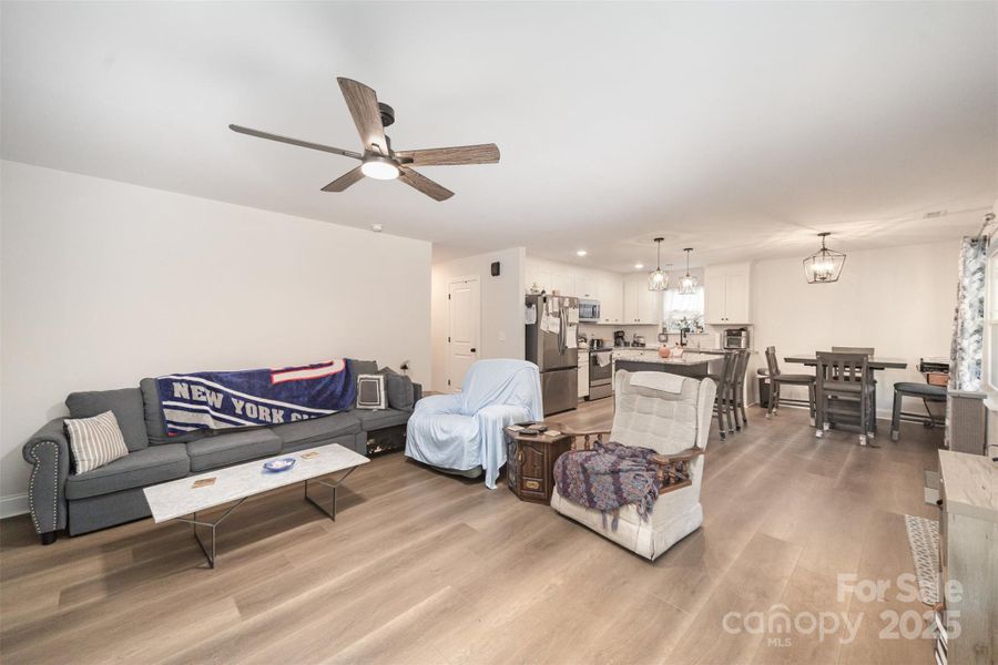 Furnished interior view inside a new home in , Kings Mountain (Image 6).