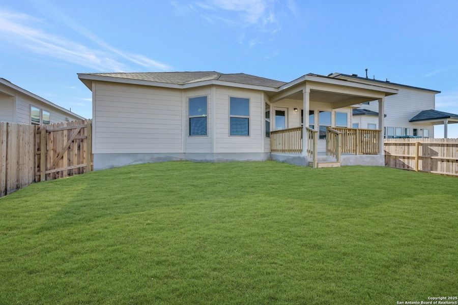 Exterior details and patio area of a home in Winding Brook, San Antonio (Image 19).