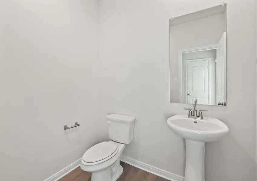 Representative furnished interior of a home built from the Azalea by LGI Homes in Southaven, Hutchins (Image 4).