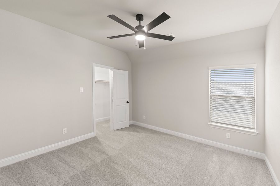 Spacious, unfurnished interior of a new home in Lovers Landing, Forney (Image 20).