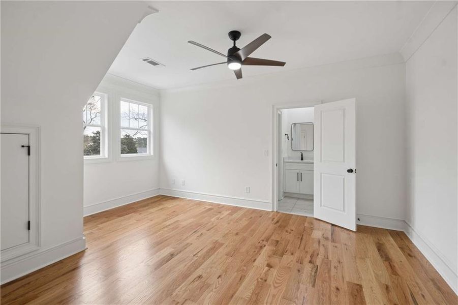 Spacious, unfurnished interior of a new home in , Atlanta (Image 42). Spacious, unfurnished interior of a new home in , Atlanta (Image 42).