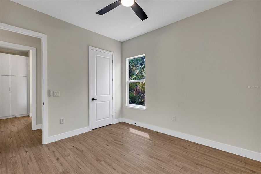 Spacious, unfurnished interior of a new home in , Port Charlotte (Image 16).