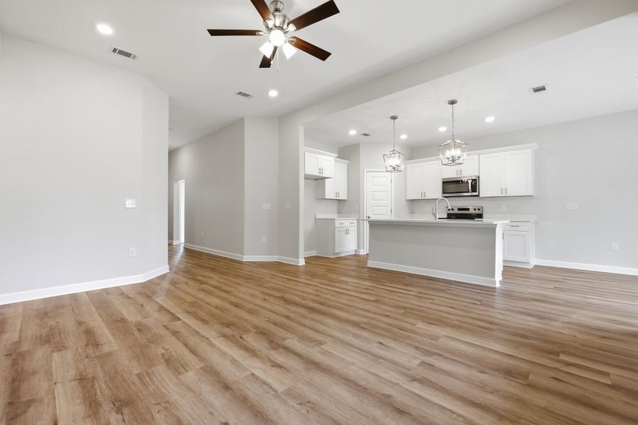Spacious, unfurnished interior of a new home in Southern Charm, Crestview (Image 27).