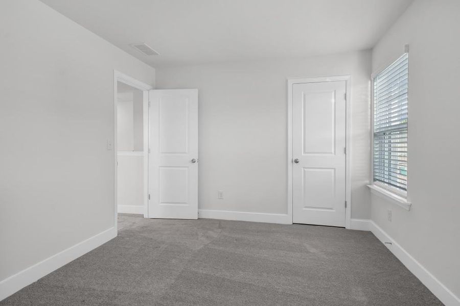 Spacious, unfurnished interior of a new home in Shadow Creek, Jackson (Image 29).