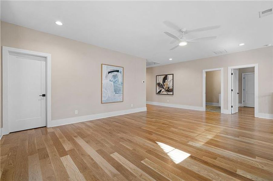 Spacious, unfurnished interior of a new home in , Atlanta (Image 23). Spacious, unfurnished interior of a new home in , Atlanta (Image 23).